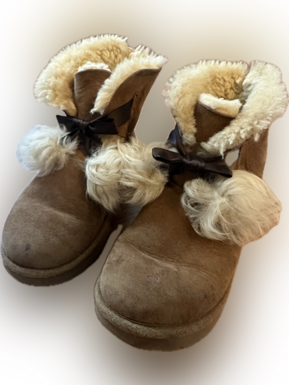 UGG BOOTS